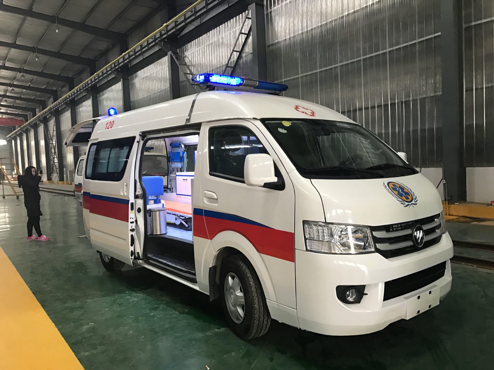 九龙县救护车转院